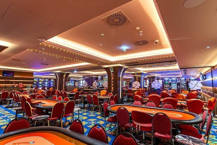 Exploring the Exhilarating World of Lucki Casino in the UK